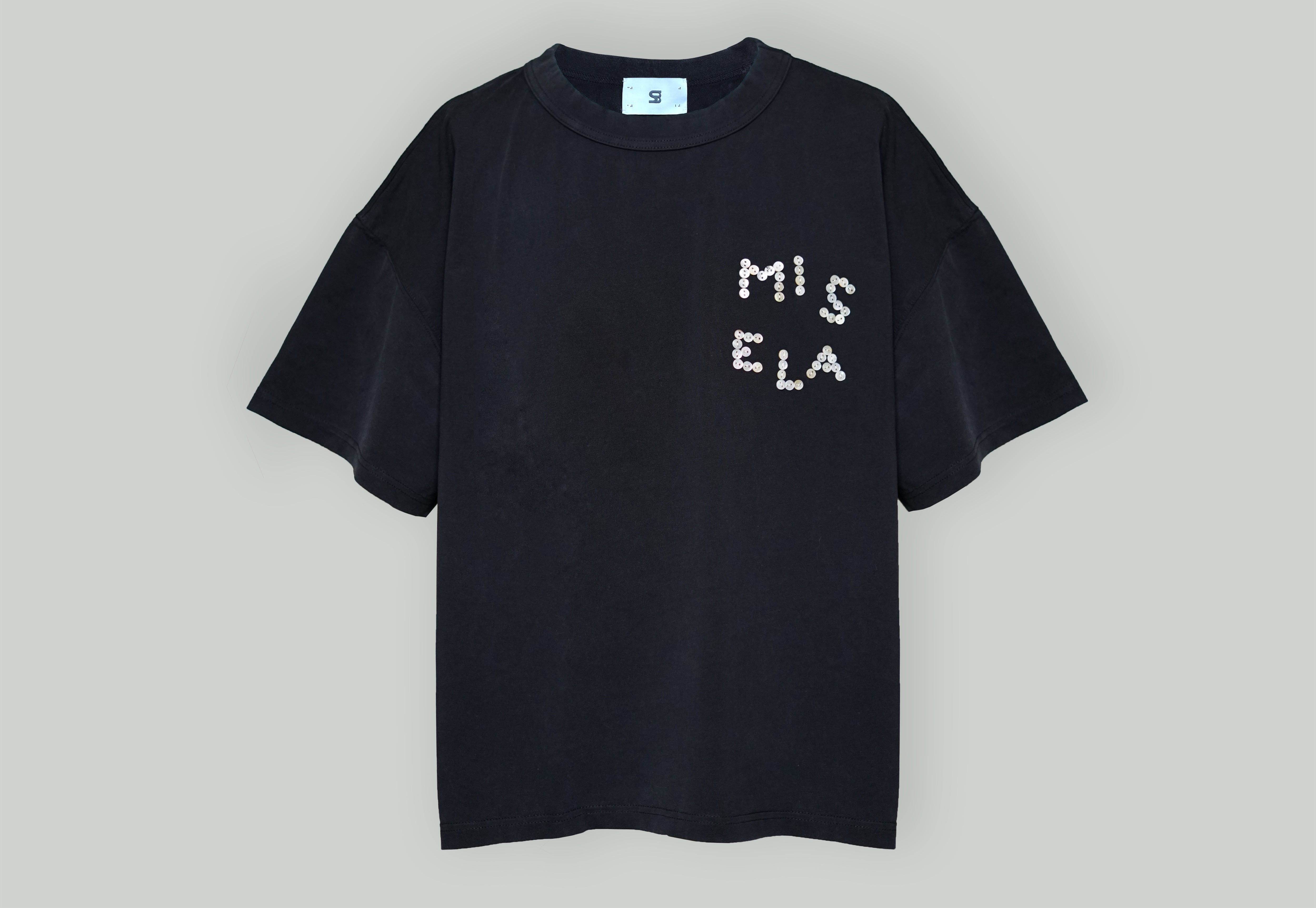 Loose Boxy Fit Tee in black with roundneck and Pearl Stitching from Misela Studios - Frontview